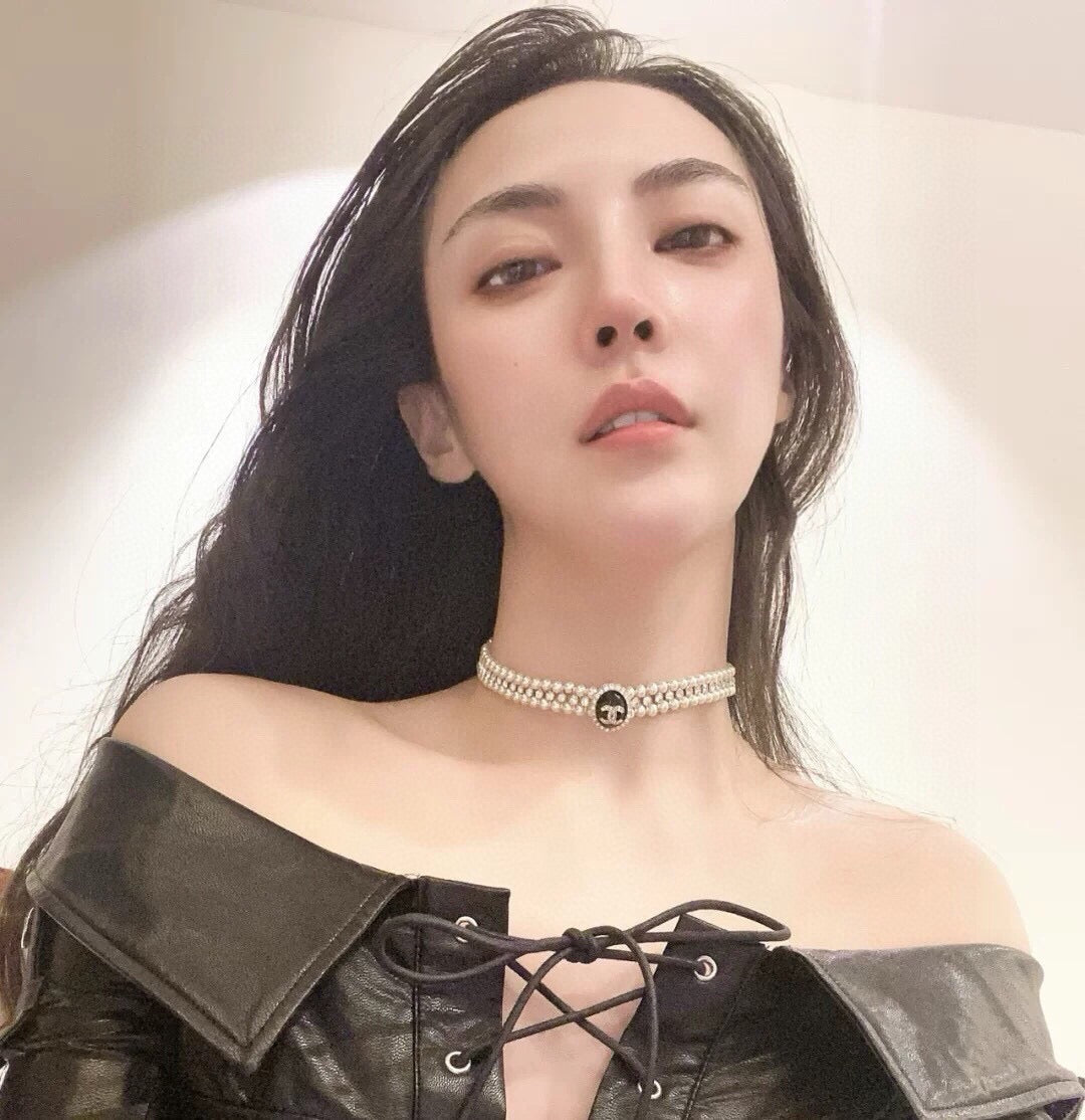 Chanel Chocker