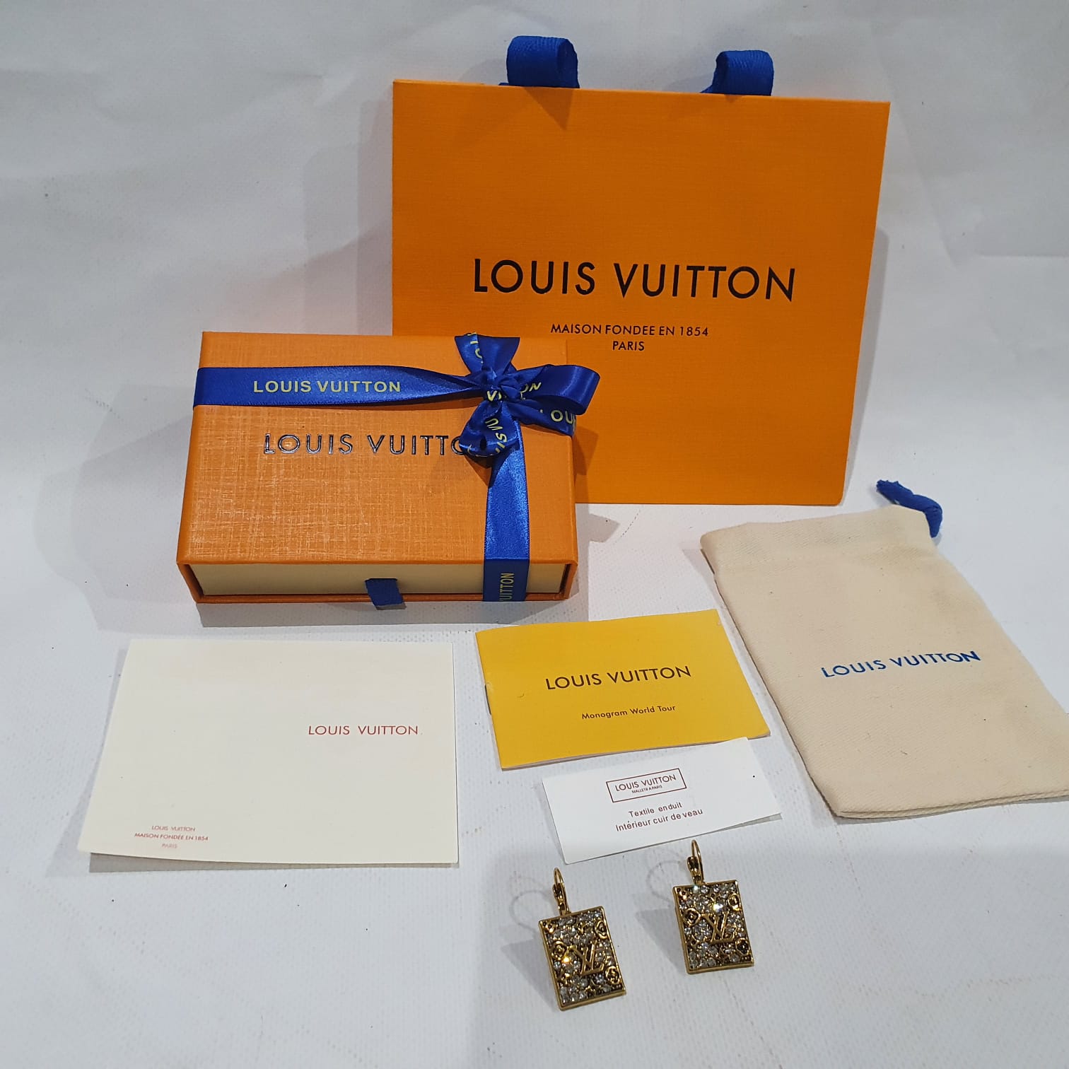 Louis Vuitton Earrings.