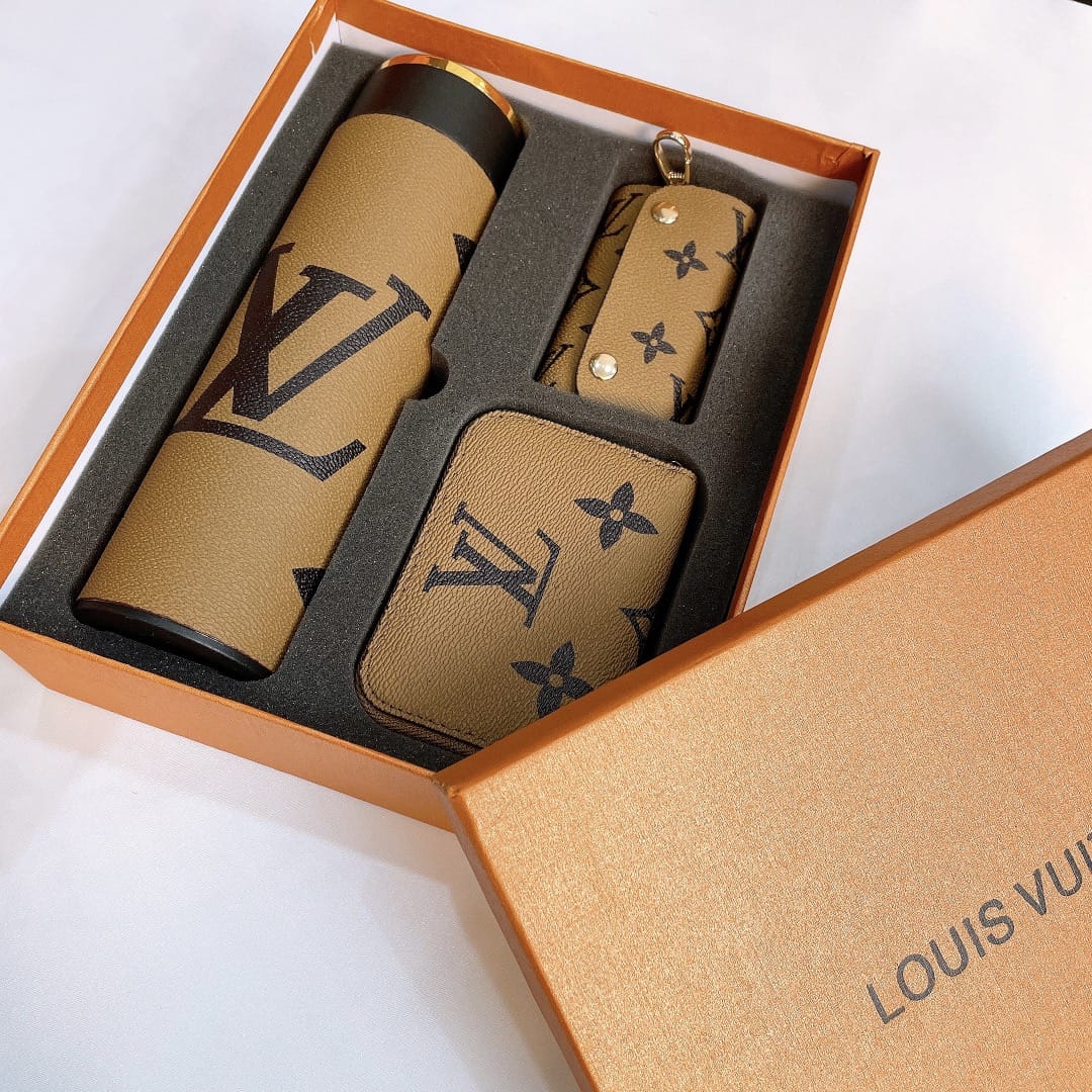 Louis Vuitton flask , Wallet and key holder set