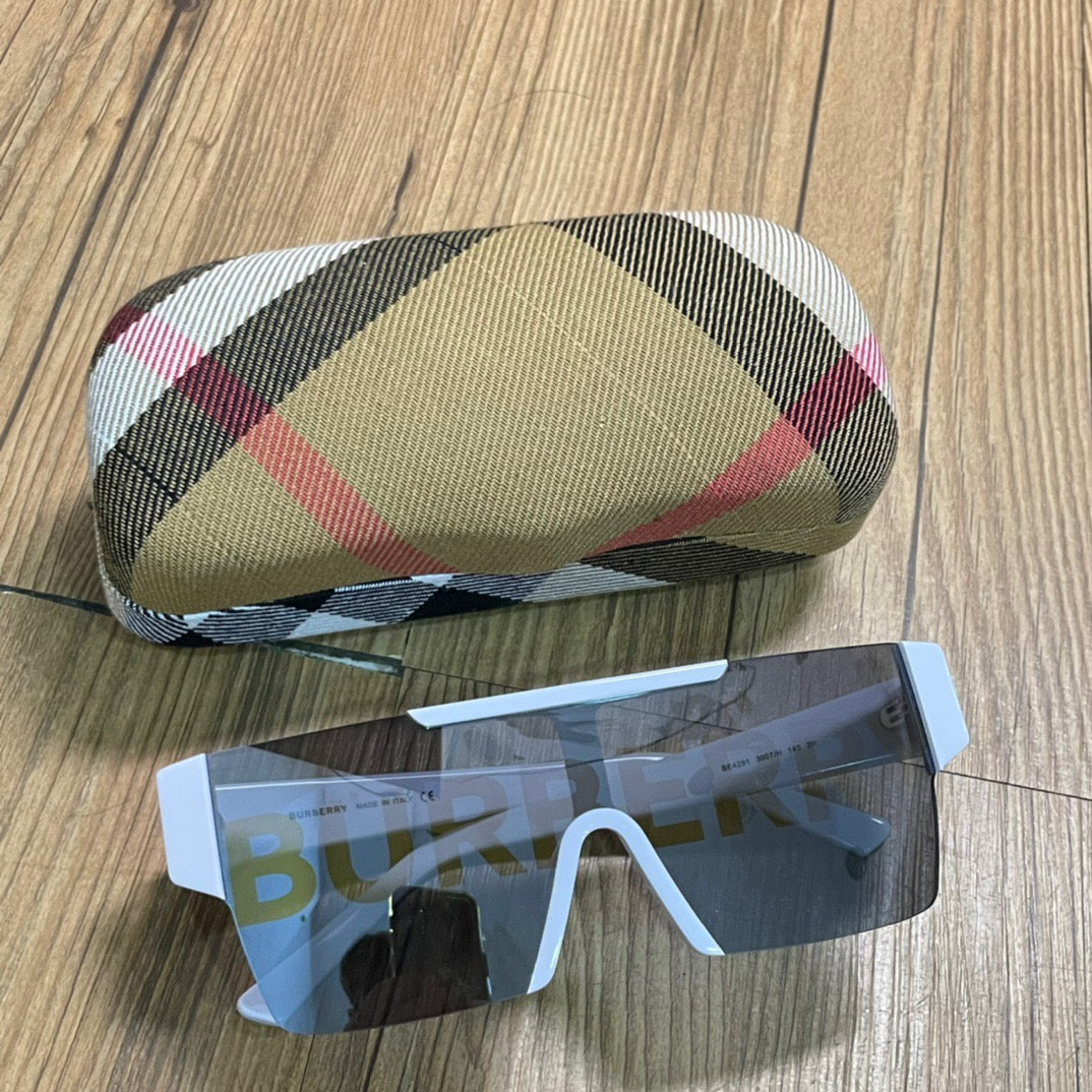 Burberry sunglasses