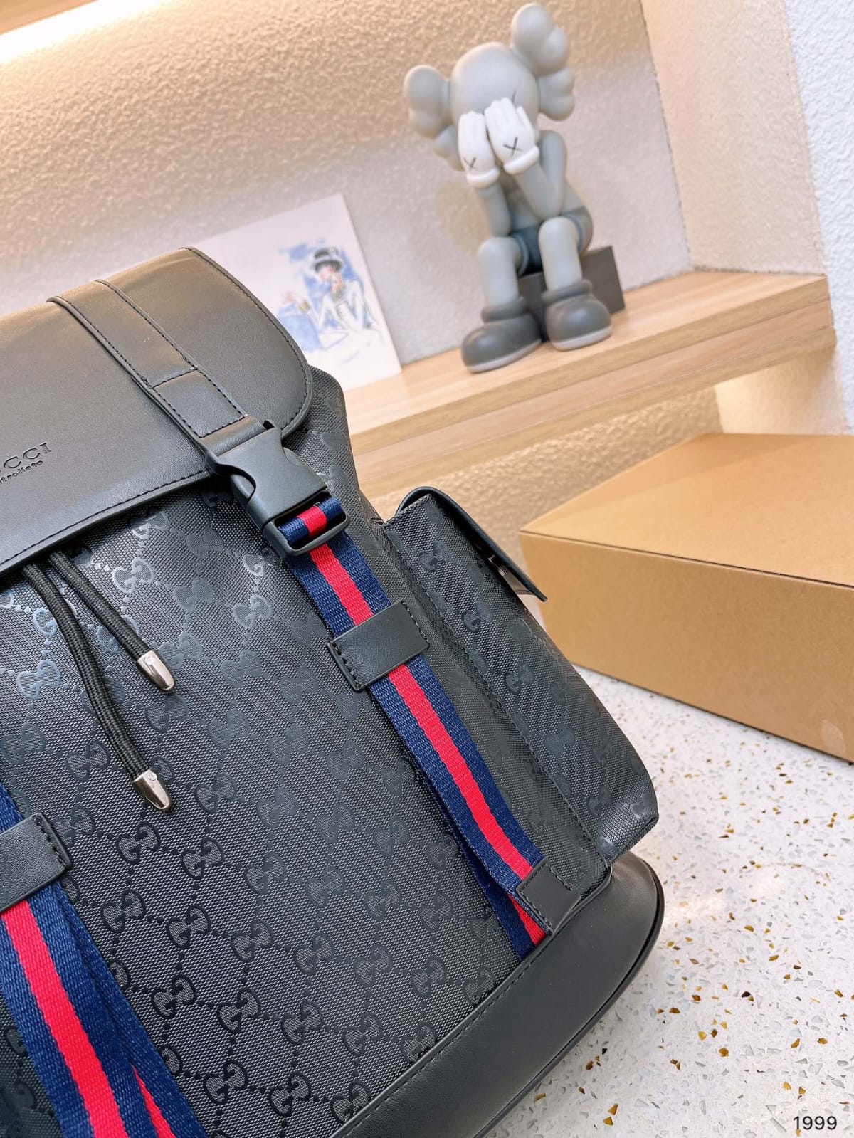 Gucci backpack box online