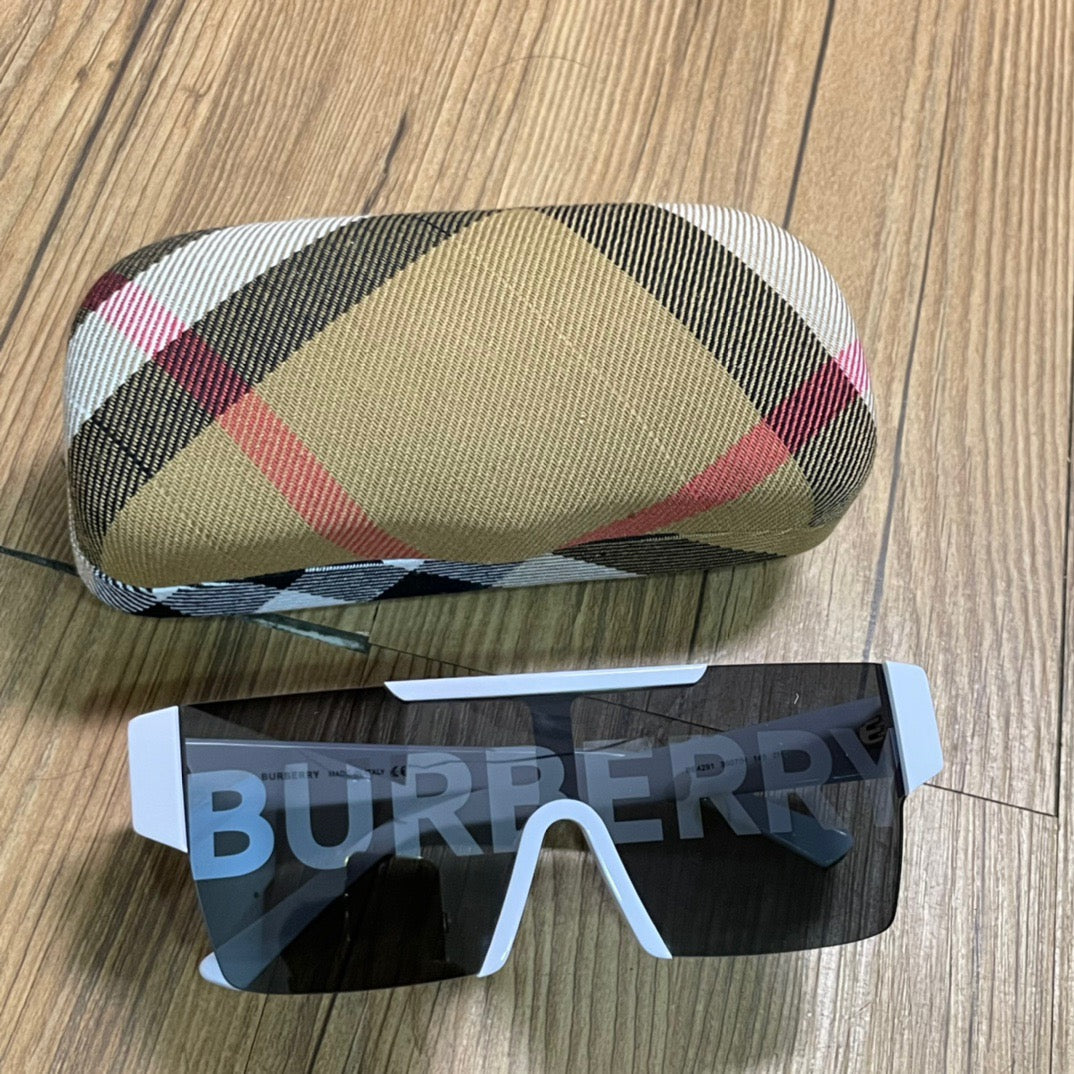 Burberry sunglasses