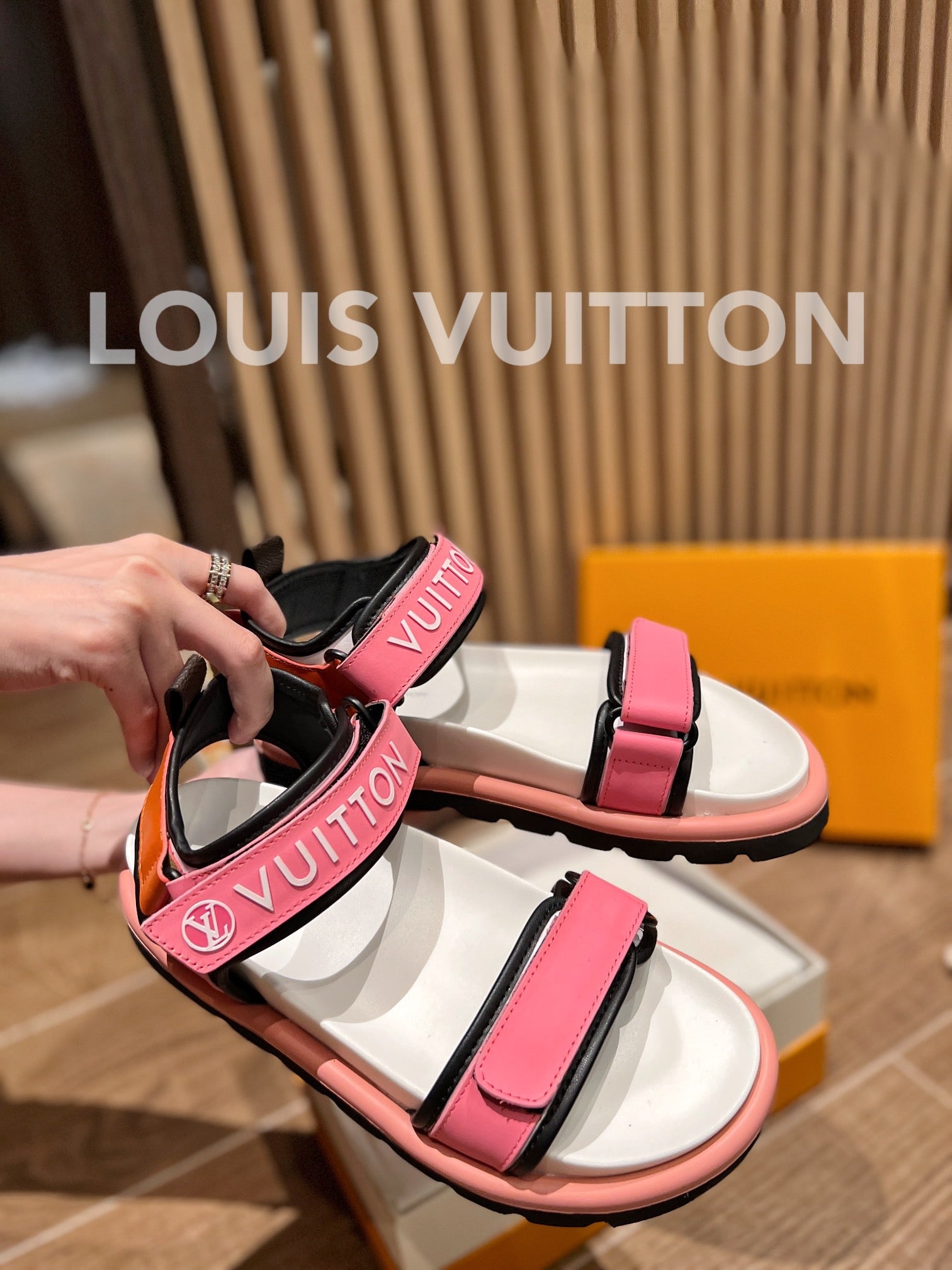 Louis Vuitton Unisex Pool Pillow Flat Comfort Sandal