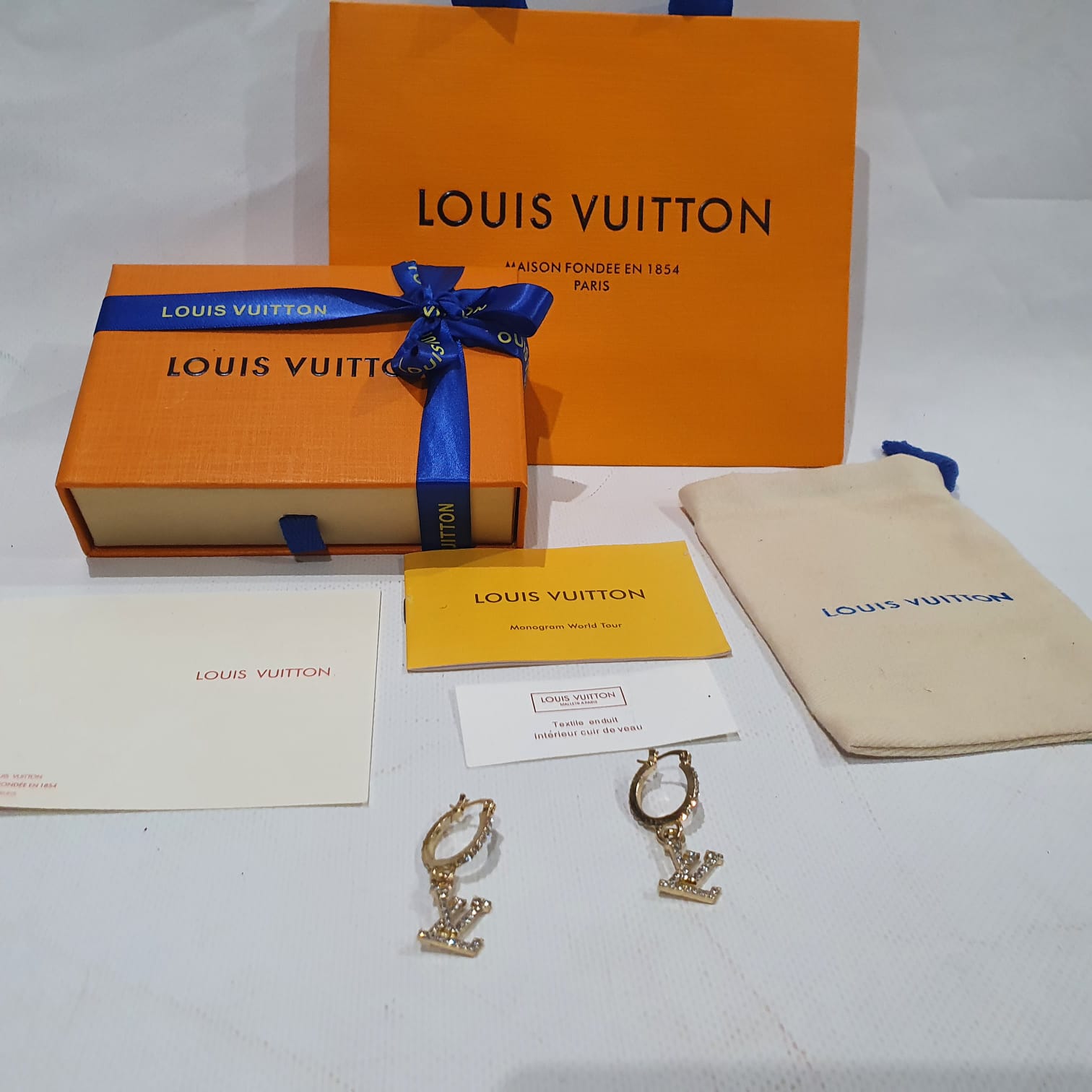 Louis Vuitton Earrings.