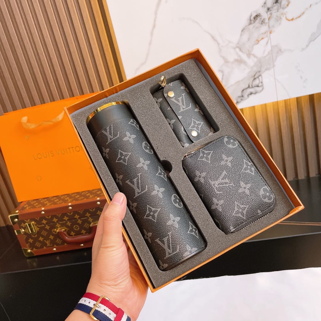 Louis Vuitton flask , Wallet and key holder set