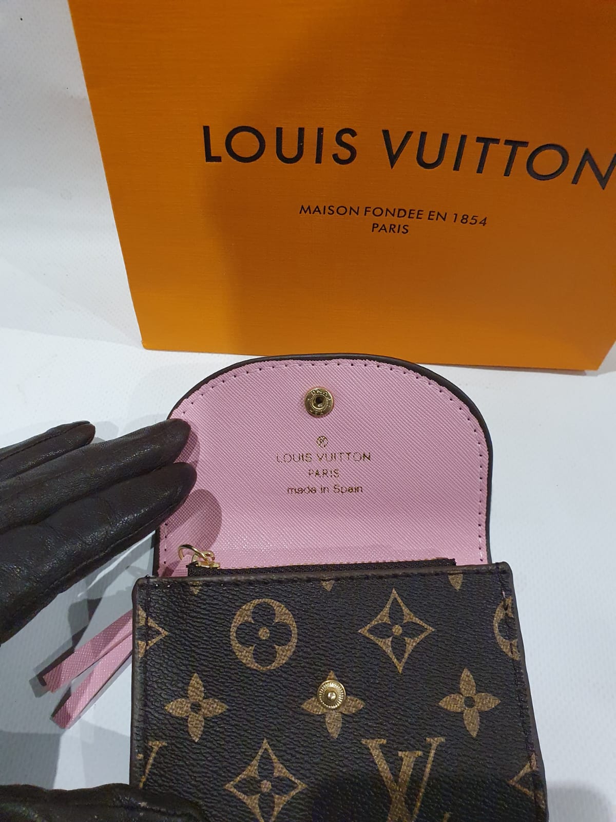 Louis Vuitton Wallet (Women)