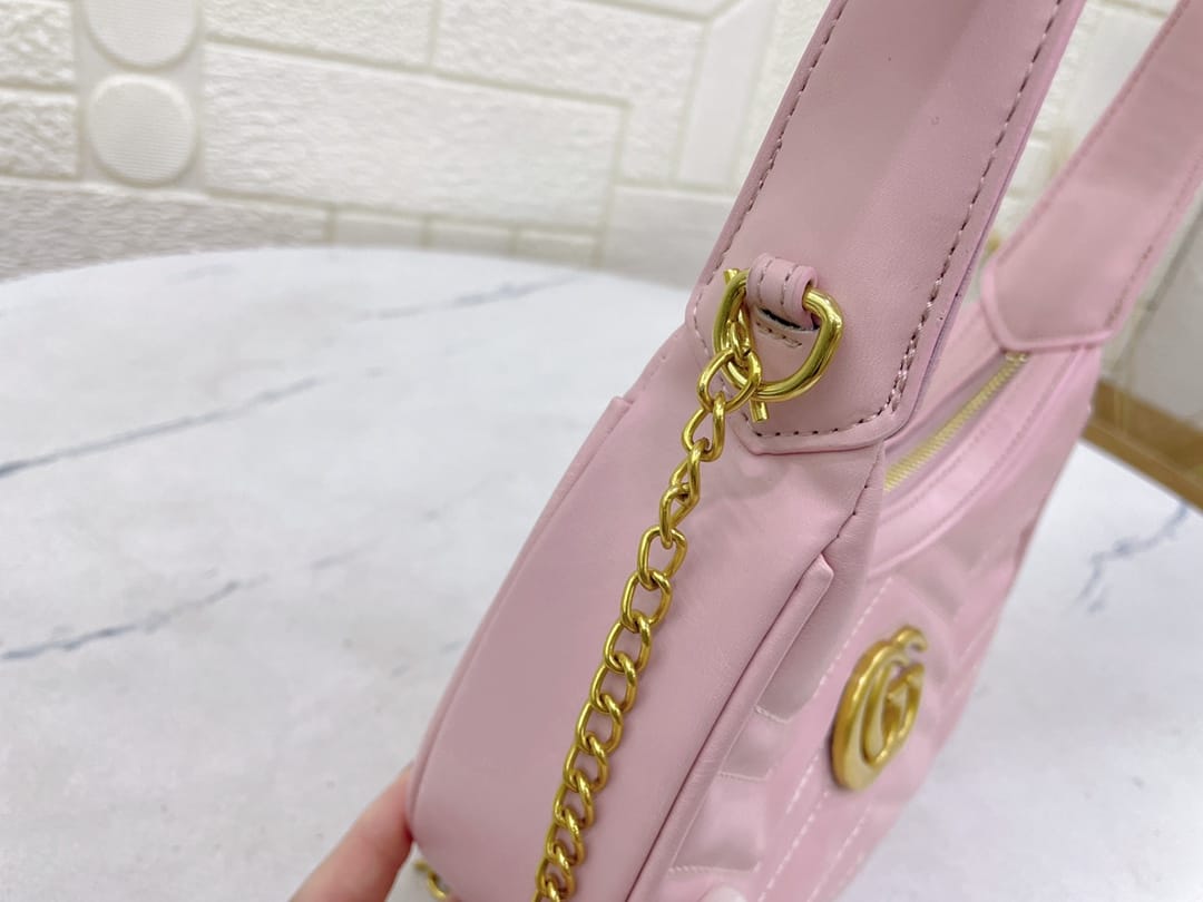 Gucci Handbag should top handle