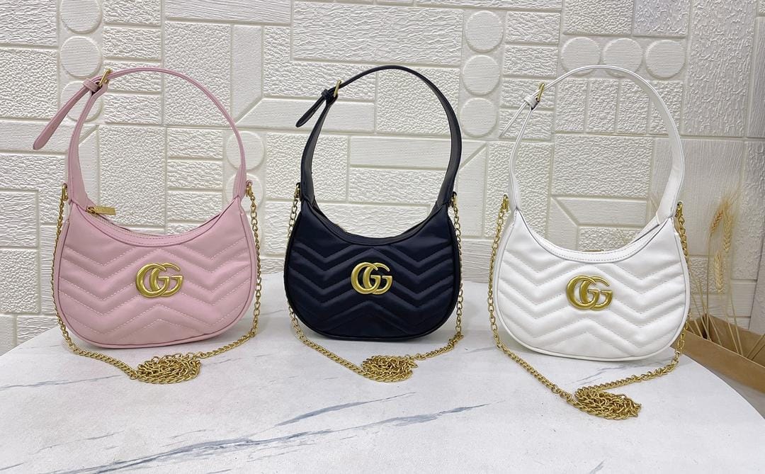 Gucci Handbag should top handle