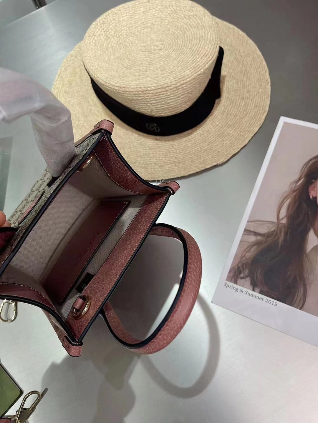 Gucci Canvas Tote Shopper Interlock  (Crossbody Shoulder) Handbag