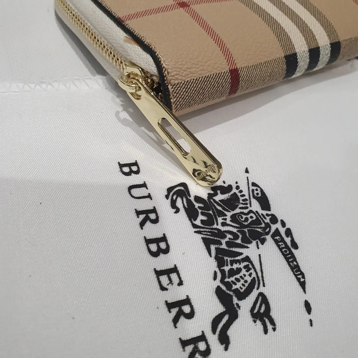 Burberry Wallet/Purse