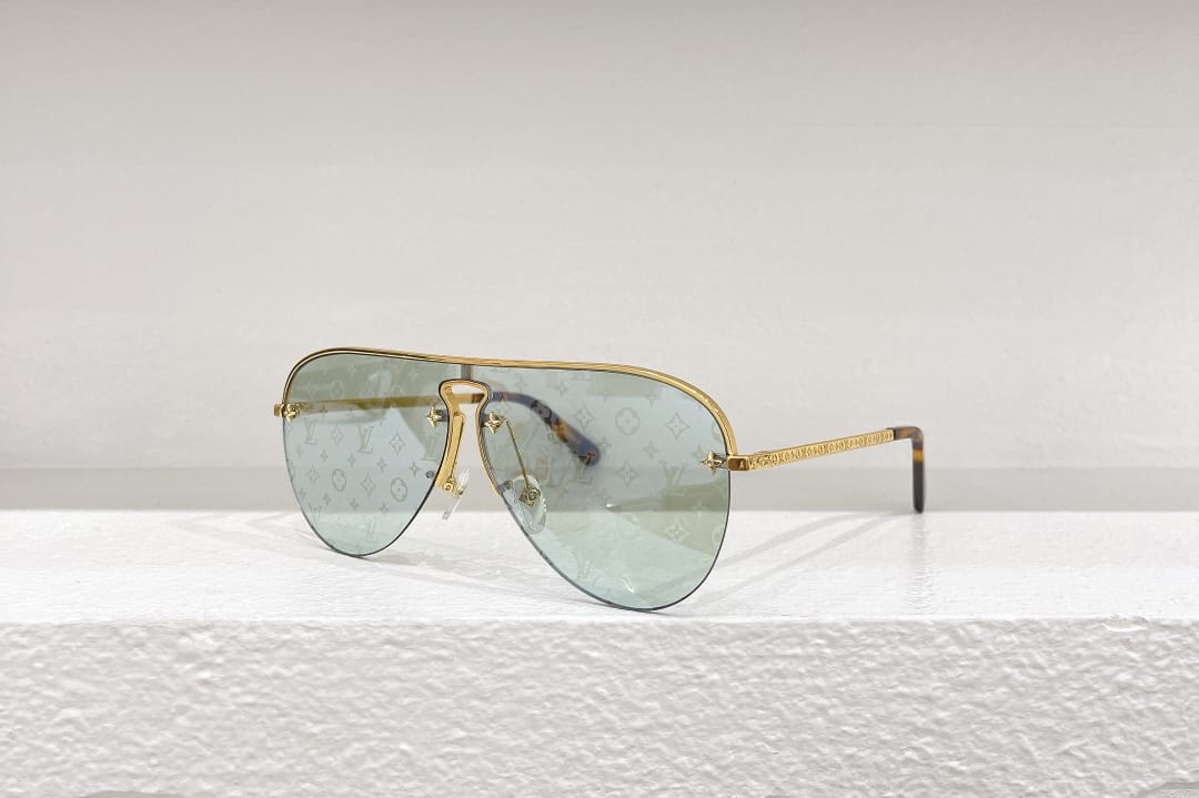 Louis Vuitton Grease Mask Sunglasses