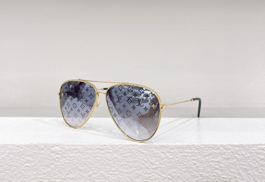 Louis Vuitton Pilot Sunglasses