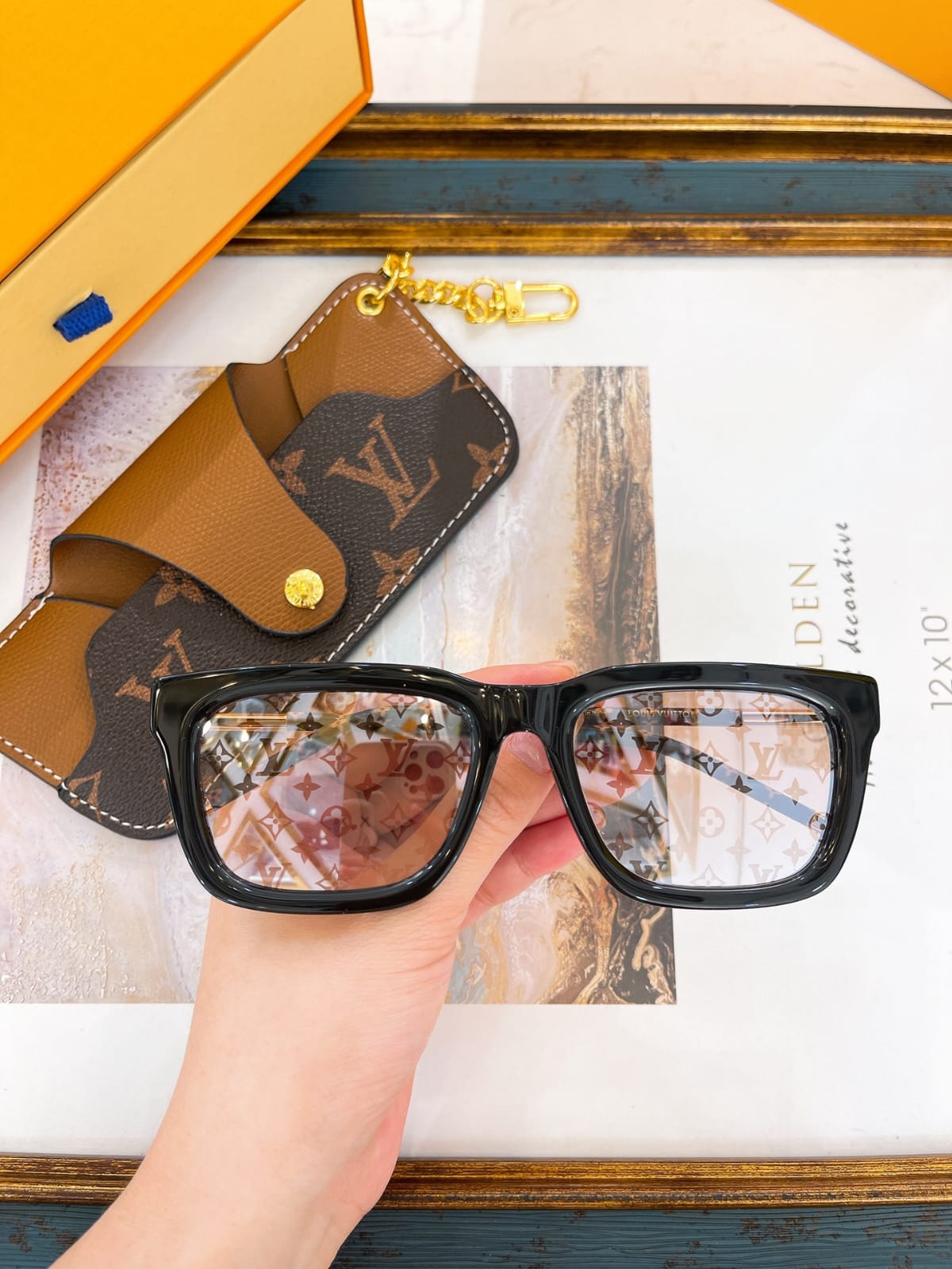 Louis Vuitton MNG Blaze Square  Sunglasses