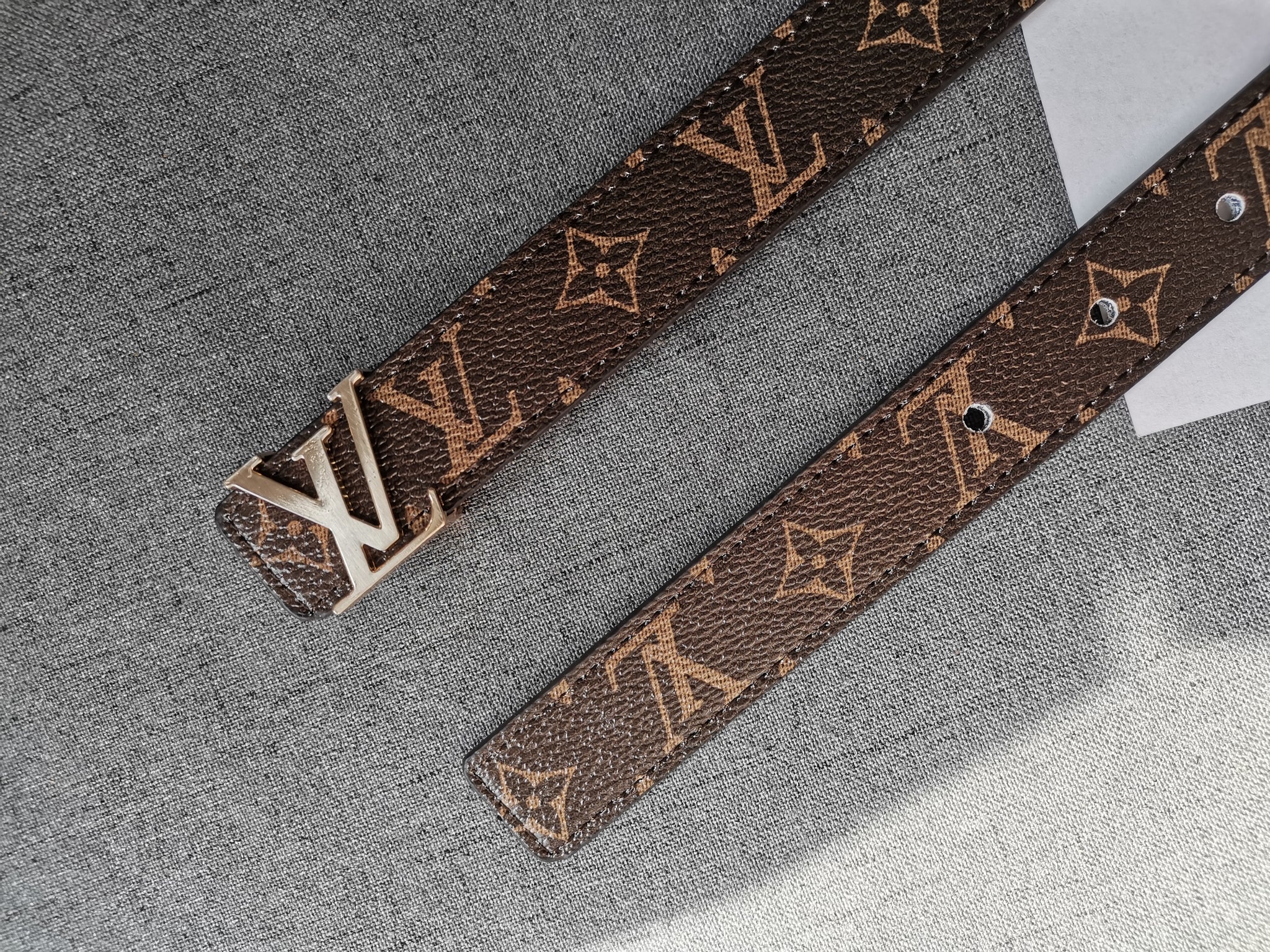 Louis Vuitton thin Belt – Merit Trends
