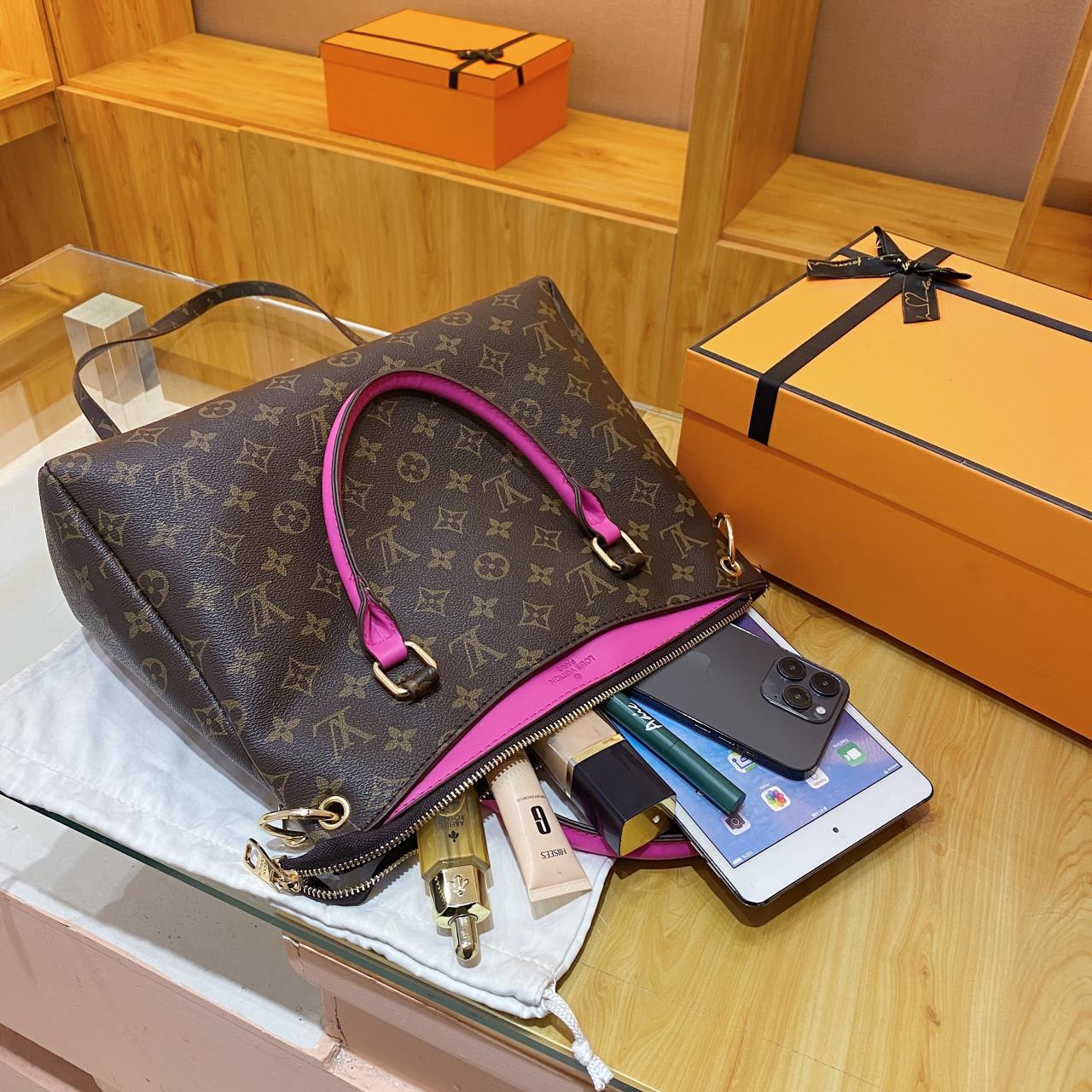 Louis Vuitton Handbag