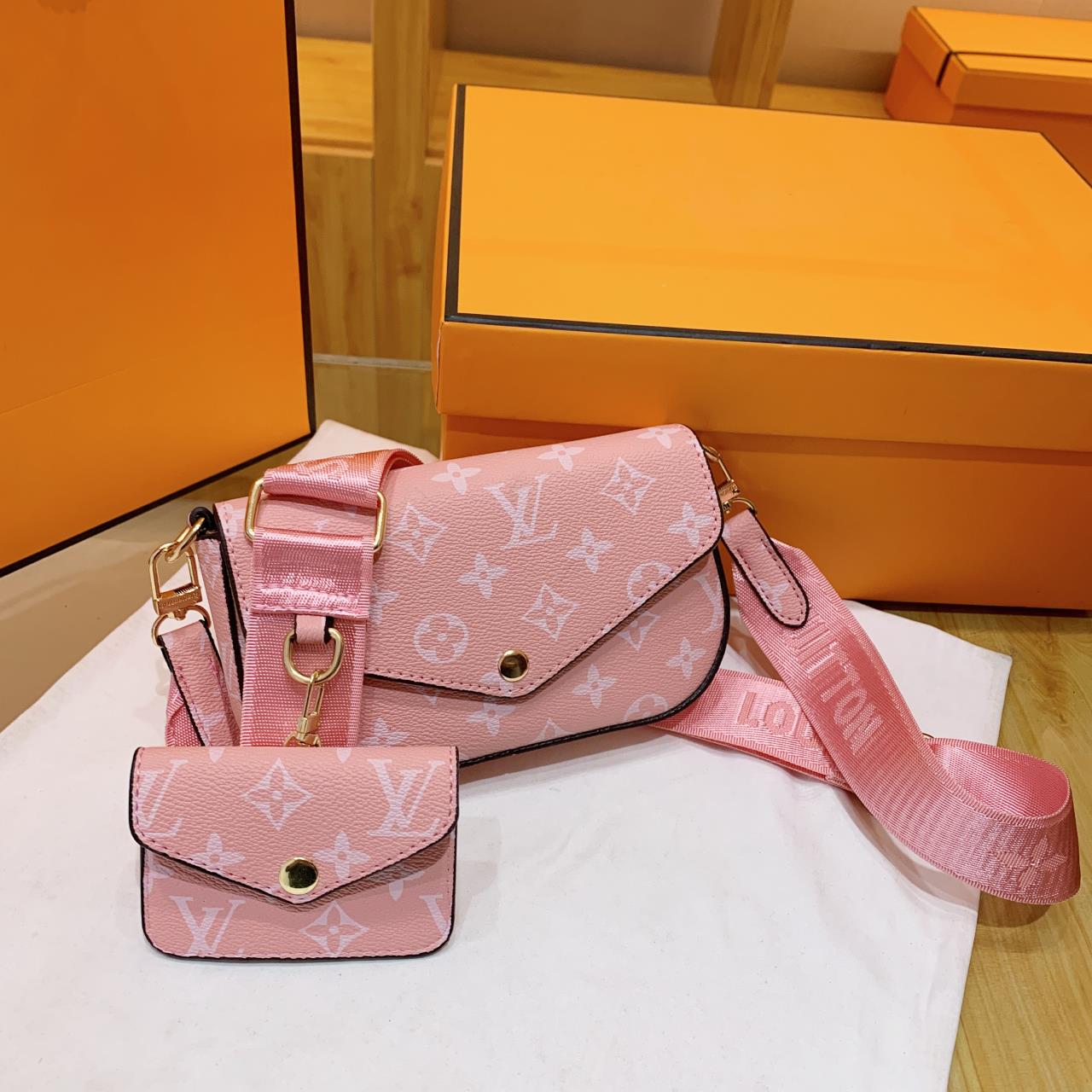 Louis Vuitton Pochette Fèlicie Strap Handbag